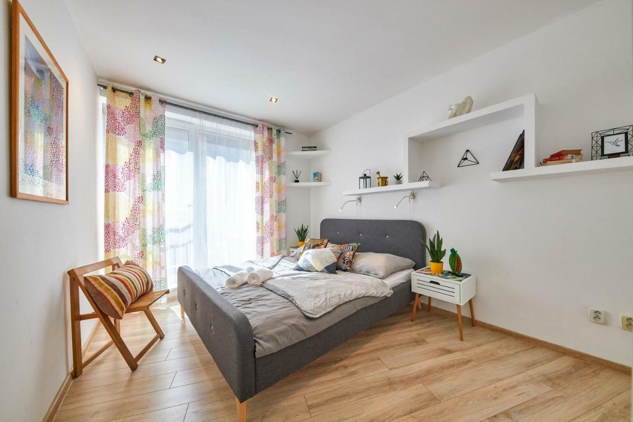 Pineapple Apartment Братислава Экстерьер фото